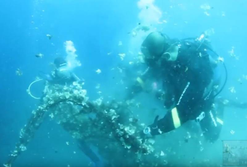 Υποβρύχιος καθαρισμός του λιμανιού της Κυπαρισσίας