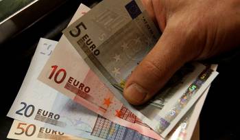 Πλήρωνε με πλαστά σε Στενωσιά και Χανδρινού