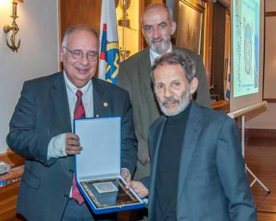 Επίτιμο μέλος των “Ομοίων της Μάνης” ο Σταύρος Ξαρχάκος