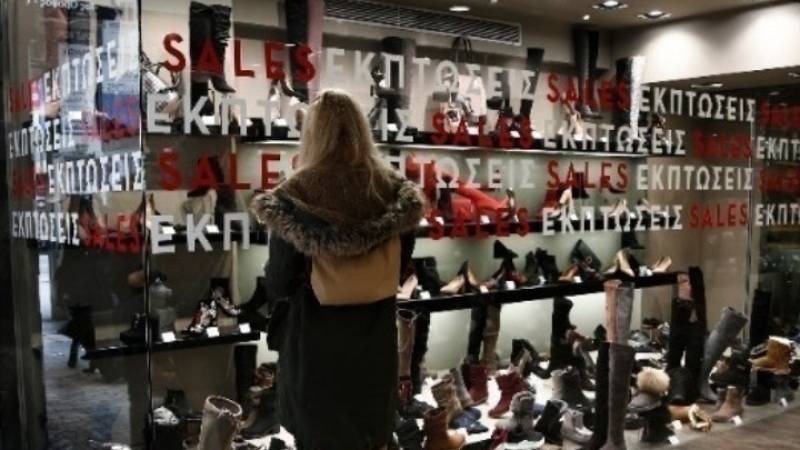 Ανοικτά τα καταστήματα την Κυριακή – Εκπτώσεις έως και 70% αλλά περιορισμένη αγοραστική κίνηση