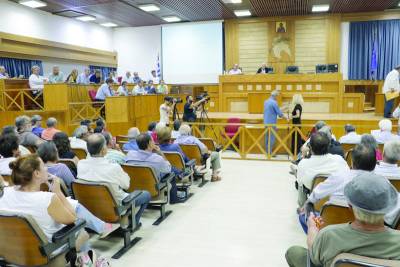 Καλαμάτα: Μαραθώνια συνεδρίαση για τις πλημμύρες και κριτική για τις διεκδικήσεις