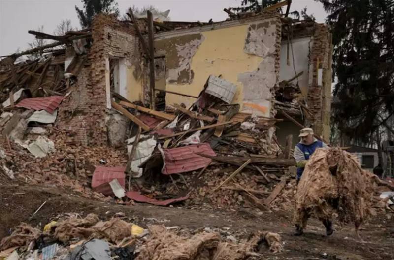 Πόλεμος στην Ουκρανία: Καθ' οδόν για τη Μαριούπολη αυτοκινητοπομπή του Ερυθρού Σταυρού - Αγωνία για τους αμάχους