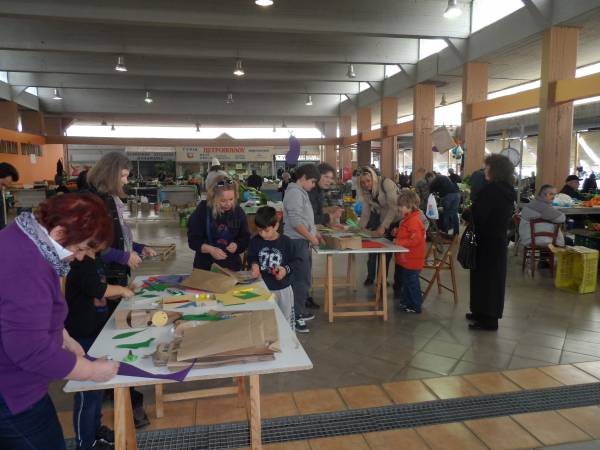 Ακόμα ένα ταξίδι στη "Φρουτοπία" με... μάσκες