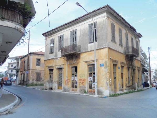 Επικίνδυνα  ερείπια