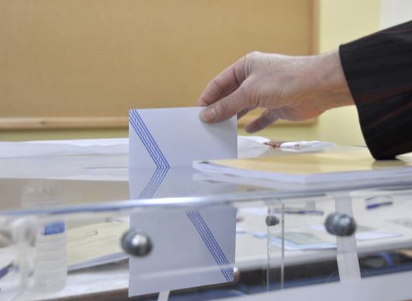 Η εφαρμογή του μνημονίου το διακύβευμα των εκλογών