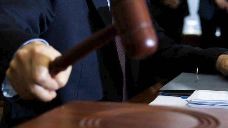 Στη φυλακή 53χρονη που παρουσιαζόταν ως δικηγόρος ή αξιωματούχος του ΣΔΟΕ