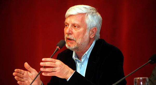 Αρθρο του Τατούλη για Σαμαρά - Μπακογιάννη: &quot;Δυο σκυλιά τσακώνονται σε ξένο αχυρώνα...&quot;