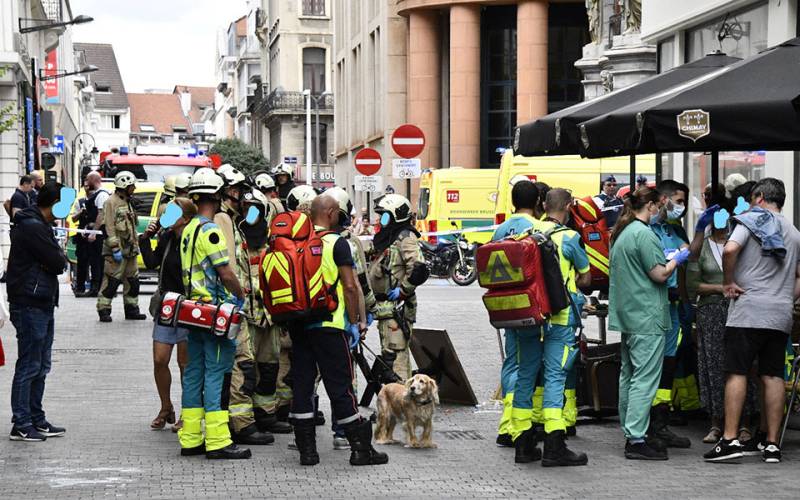 Βέλγιο: Συνελήφθη ο οδηγός του βαν που έπεσε σε καφετέρια στις Βρυξέλλες