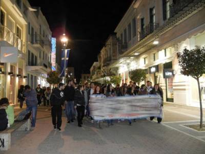 Συγκέντρωση σπουδαστών στην πλατεία 23ης Μαρτίου