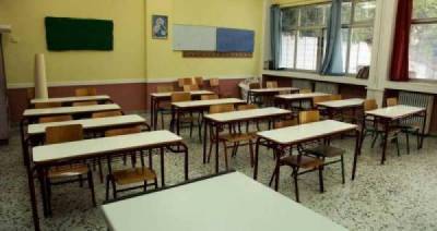 Κλείνουν τα μάτια στα “καλά” και “κακά” σχολεία