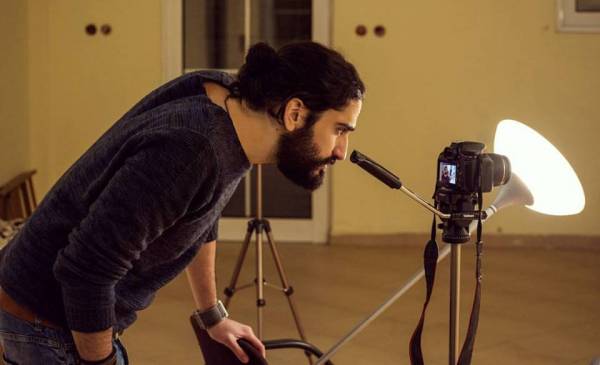 Διονύσης Ατζαράκης στην «Ε» για το &quot;Cineλθετε&quot;: «Λίγο από όλα και μπερδεμένοι όλοι»