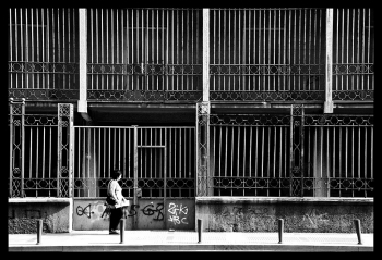 Διαμαρτυρία του "Πυρσού" για τα κάγκελα στο σχολικό συγκρότημα