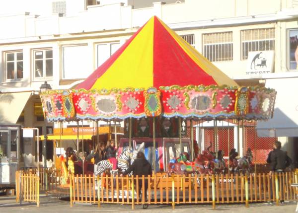 10.000 ευρώ ενοίκιο για το καρουζέλ στην Καλαμάτα