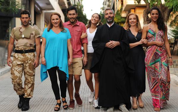 Το ιλαρομελόδραμα «ΔΟΞΑΠΑΤΡΗ» του Θοδωρή Αθερίδη στο «Μικρό Παλλάς»