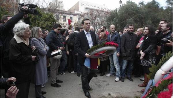 Στο Πολυτεχνείο ο πρωθυπουργός Αλέξης Τσίπρας