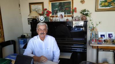 O δάσκαλος κιθάρας Μπάμπης Πετρουλάκης στην &quot;Ε&quot;: “Ενίοτε και τα πιο τρελά όνειρα γίνονται πραγματικότητα!”