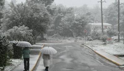 Κακοκαιρία Μήδεια: Επί ποδός οι δήμοι της Αττικής για τον χιονιά