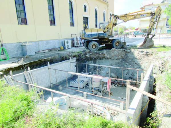 Ενοριακή στέγη στην Ανάσταση