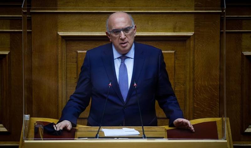 Παπαδόπουλος: Ενισχύονται οι αεροπορικές συνδέσεις της Ελλάδας