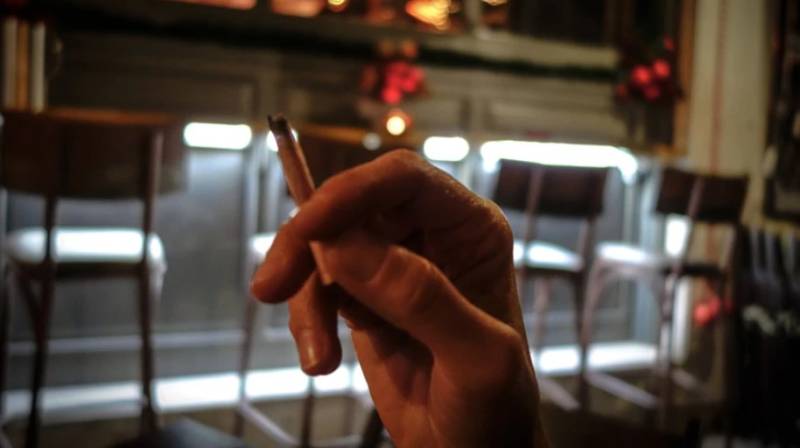 ΕΑΔ: Νέα πρόστιμα για μη τήρηση του αντικαπνιστικού νόμου