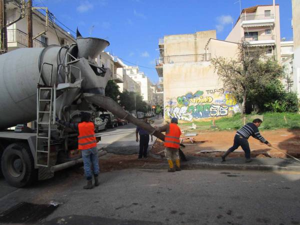 Καλαμάτα: Κλειστή η οδός Γεωργούλη για έργα στο πεζοδρόμιο (βίντεο)