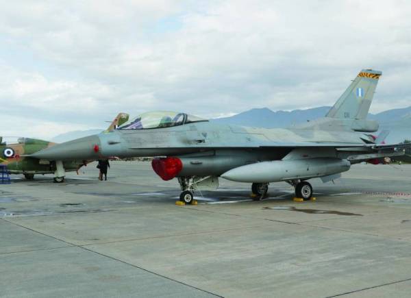 Ο Βασιλόπουλος στο ΥΠΕΘΑ: Σε πρώιμο στάδιο οι συζητήσεις για Διεθνές Κέντρο Εκπαίδευσης Πιλότων στην Καλαμάτα (βίντεο)