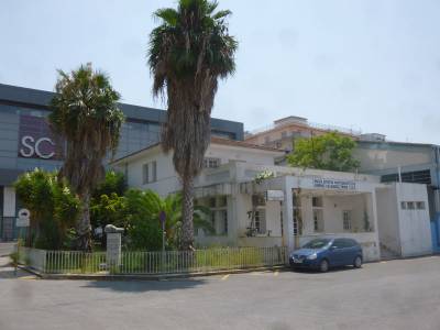 Παρέμβαση Νίκα ζητούν οι λιμενεργάτες για το κτίριο του σωματείου τους