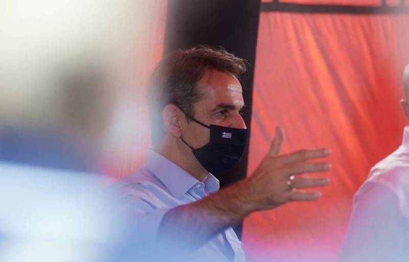 Στη Σάμο ο Κυριάκος Μητσοτάκης - Επίσκεψη στο νέο κέντρο υποδοχής προσφύγων