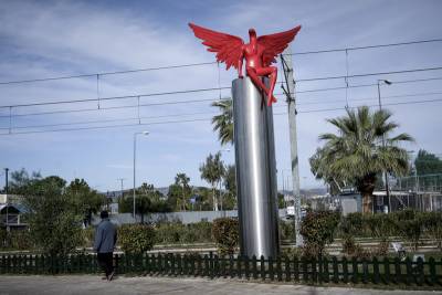 Το υπουργείο Πολιτισμού καταδικάζει την πράξη βανδαλισμού του γλυπτού Phylax
