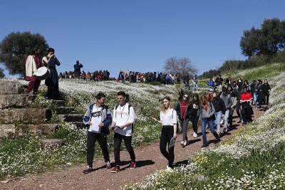 Μεσσηνία: 750 Ιταλοί μαθητές στην Αρχαία Μεσσήνη (βίντεο)