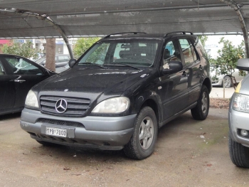 Τζιπ Μερσεντές στην Περιφερειακή Ενότητα