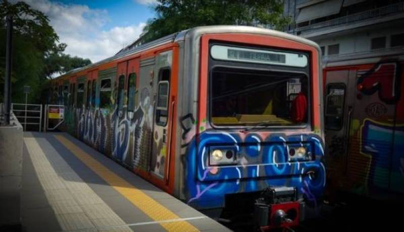 Νεαρή ανασύρθηκε νεκρή από τον σταθμό Βικτώρια του ΗΣΑΠ