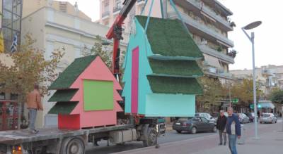 "Δένδροσπιτα" στην πλατεία της Καλαμάτας