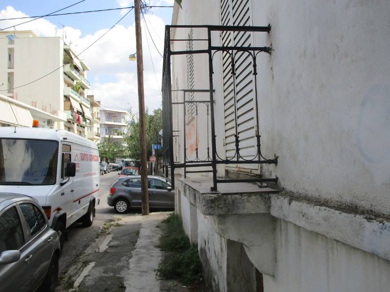 Επικίνδυνο μπαλκόνι