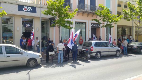 Ανοιχτά κάποια μαγαζιά στην Καλαμάτα - Κινητοποίηση του ΠΑΜΕ για να μην ανοίξουν