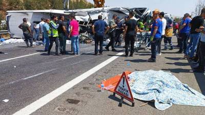 Τουρκία: Τραγικό δυστύχημα με 16 νεκρούς -Ανάμεσά τους πυροσβέστες, διασώστες και δημοσιογράφοι (βίντεο)