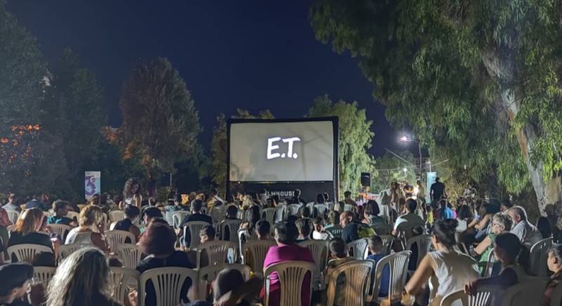 Παιδικό υπαίθριο σινεμά στο Πάρκο Σιδηροδρόμων