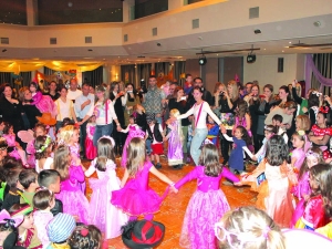 Ο αποκριάτικος χορός της "Λιλιπούπολης"