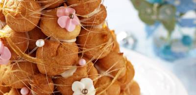 Croquembouche από σου και καραμέλα