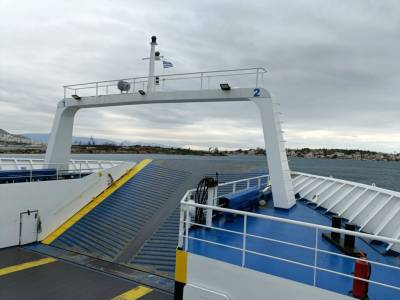 63χρονος ξυλοκόπησε τη σύζυγό του μέσα σε φέρι μποτ από Σαλαμίνα προς Πέραμα