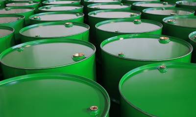 Σε χαμηλό 4 ετών υποχωρεί το πετρέλαιο