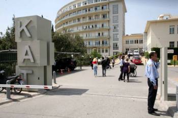 Στο ΚΑΤ οι δύο τραυματίες από βαρελότο στο σαϊτοπόλεμο της Μεσσήνης (βίντεο)