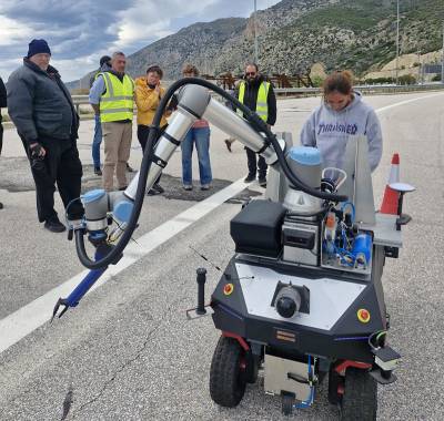 Ρομποτικό σύστημα με ΑΙ εκτελεί εργασίες στην Ολυμπία Οδό (βίντεο)