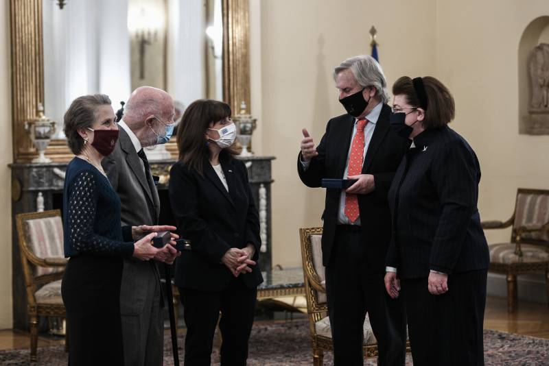 Πρόεδρος της Δημοκρατίας: Τίμησε αρχαιολόγους για ανασκαφές στη Μεσσηνία