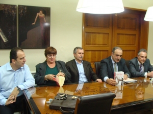 Παρουσιάστηκε το βιβλίο του Βασ. Αμανατίδη: &quot;Δρόμοι πάνω στο χιόνι&quot;