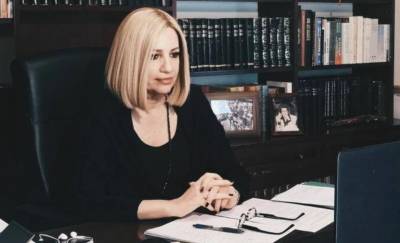 Συζήτηση της Φώφης Γεννηματά με γιατρούς και νοσηλευτές