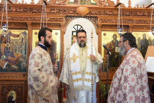 Ο μητροπολίτης στο ναό του Ασύλου Ανιάτων (φωτογραφίες)