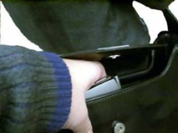Εκλεψε χρήματα από τσάντα στο Δικαστικό Μέγαρο!