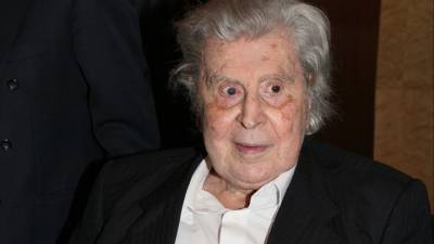 Ο Μίκης Θεοδωράκης, επίτιμος διδάκτορας του Πανεπιστημίου του Σάλτσμπουργκ