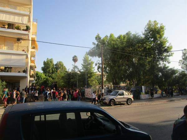 Υπό κατάληψη το 1ο και το 2ο ΕΠΑΛ Καλαμάτας (Φωτογραφίες)